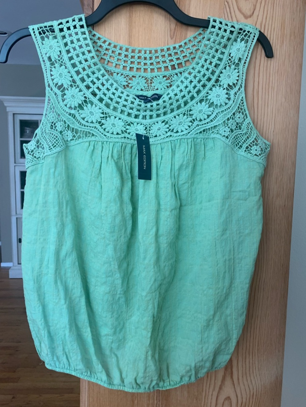 Lightweight Green Cotton/Rayon Sleeveless Top - Medium